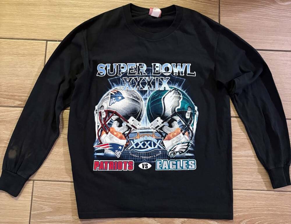 NFL Super Bowl XXXIX Patriots vs Eagles Long Sleeve Shirt Size LARGE